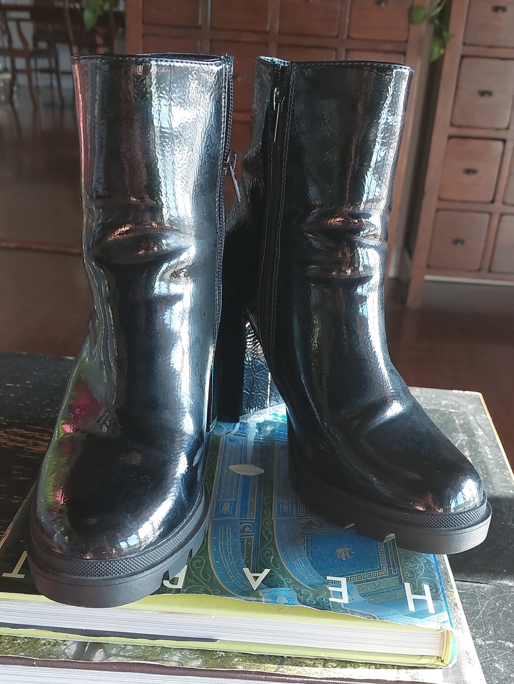 Steve Madden Glossy Black Patent Mid-Calf Chunky Heel Boots for Women Size 10M